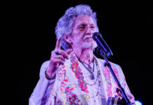 A Night Of YES songs by Jon Anderson and The Band Geeks